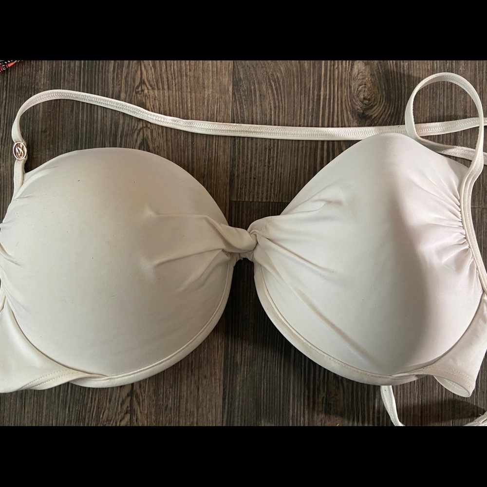 Cute swim suit top! Victoria secret